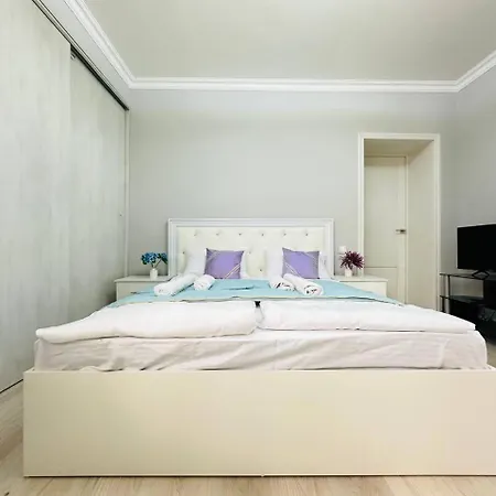 Ns Tau 3-Room Apartments Almaty Exterior photo