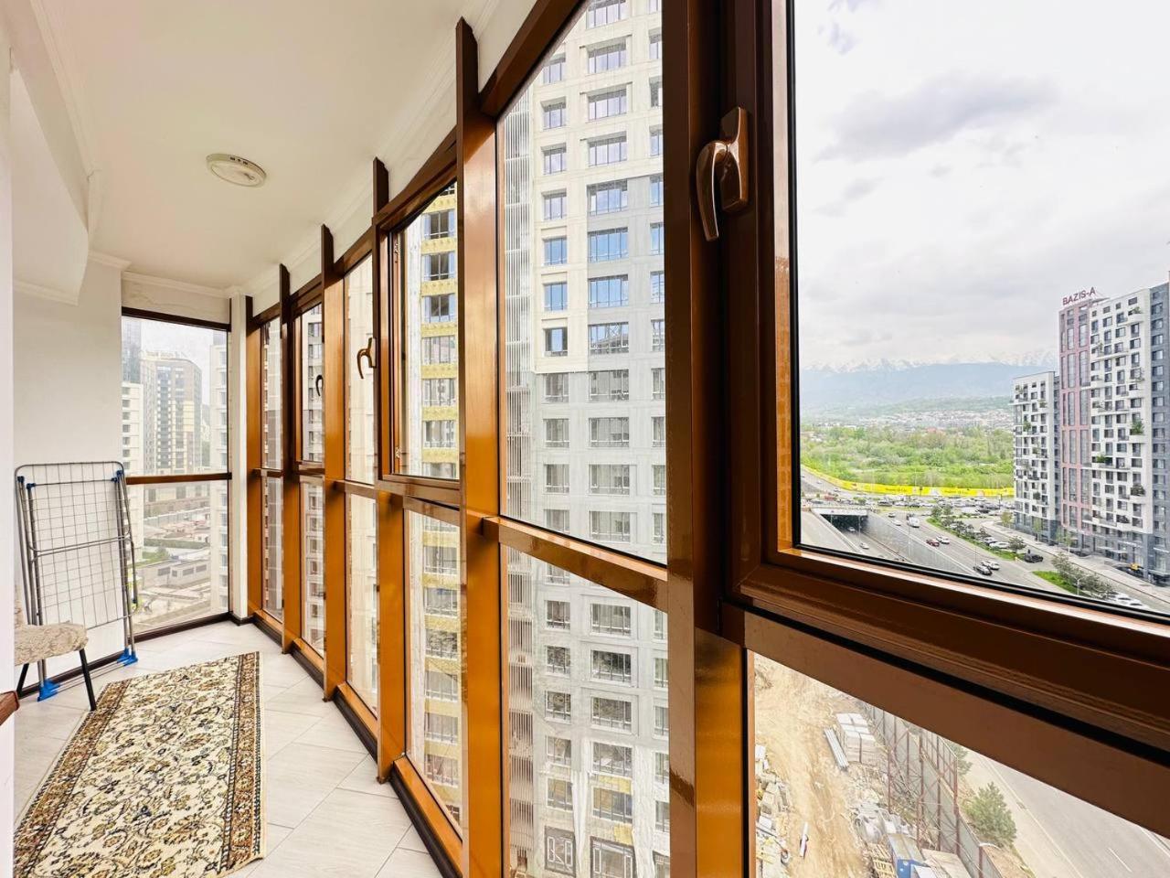 Ns Tau 3-room Apartment Almaty
