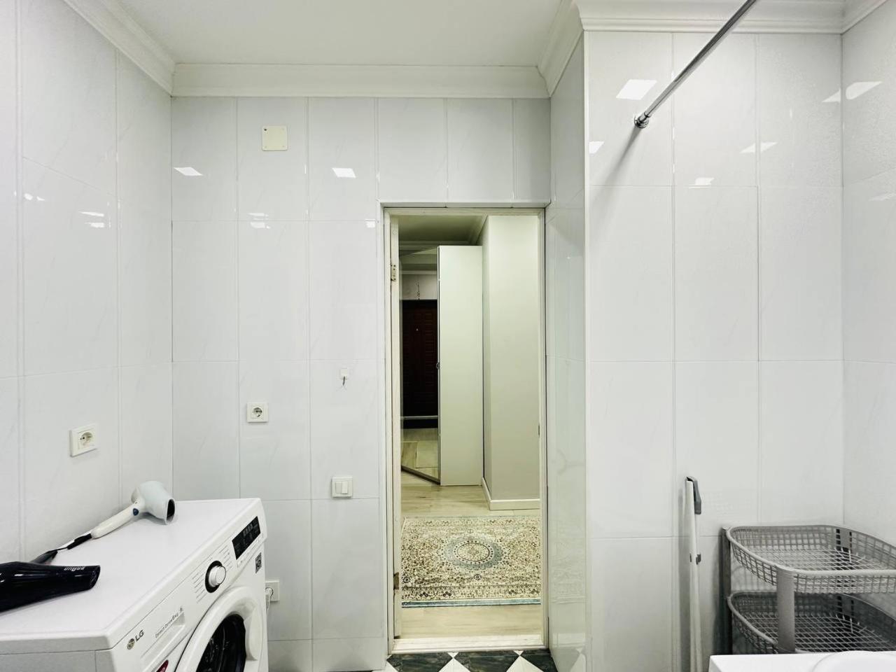 Ns Tau 3-room Apartment Almaty